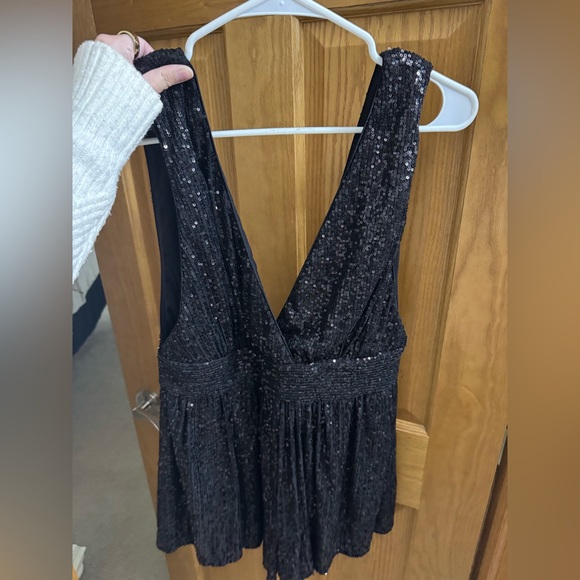 Lulu's L Black Sequin Romper - Picture 3 of 6